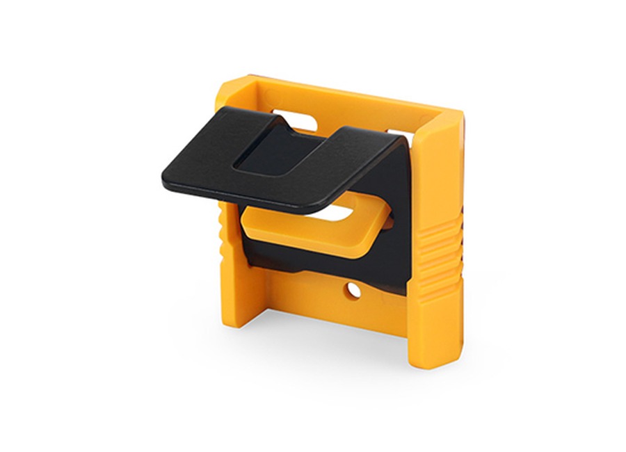 Switch handle transfer lockout