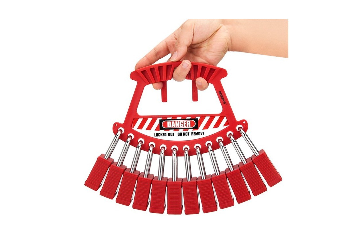 Portable lockout station